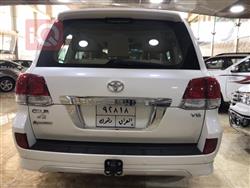 تۆیۆتا لاند کروزەر